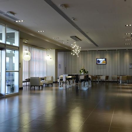 Best Western Premier Chc Airport Genoa Exterior photo