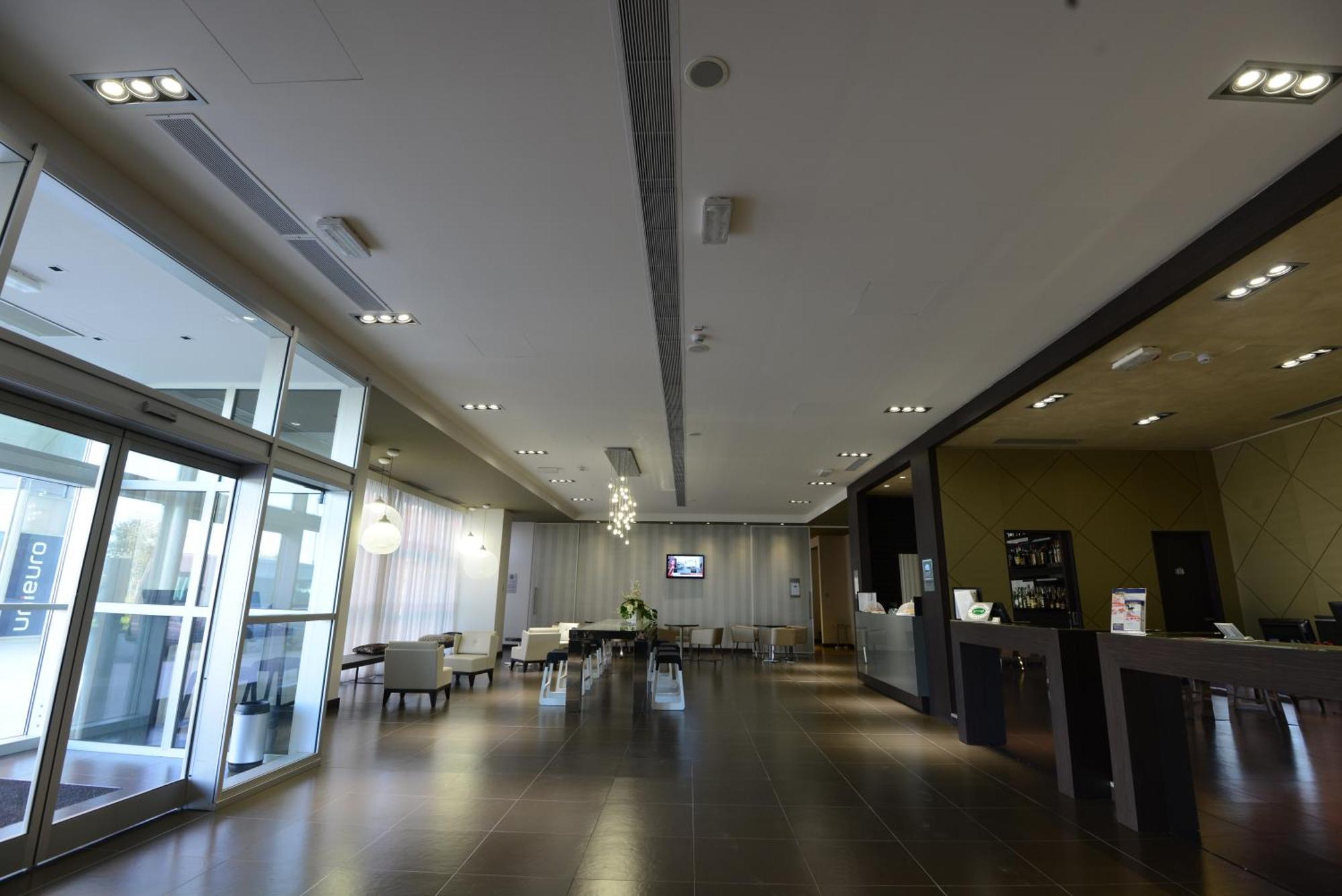 Best Western Premier Chc Airport Genoa Exterior photo